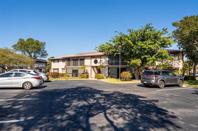 9446 S Belfort Cir 215, Tamarac, FL 33321