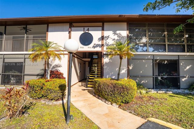 9446 S Belfort Cir 215, Tamarac, FL 33321