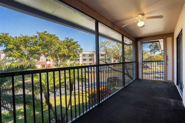 9446 S Belfort Cir 215, Tamarac, FL 33321