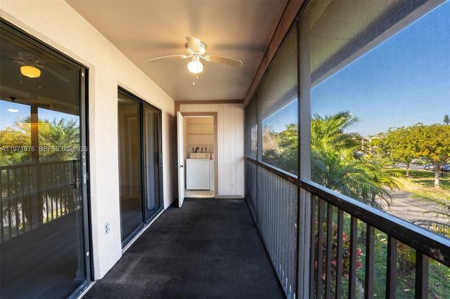 9446 S Belfort Cir 215, Tamarac, FL 33321