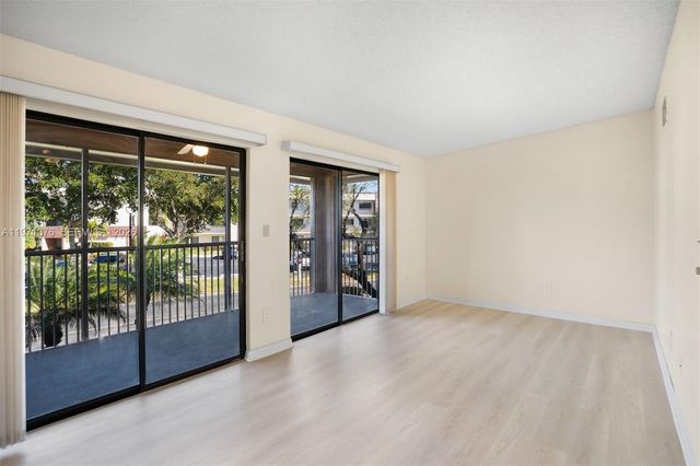 9446 S Belfort Cir 215, Tamarac, FL 33321