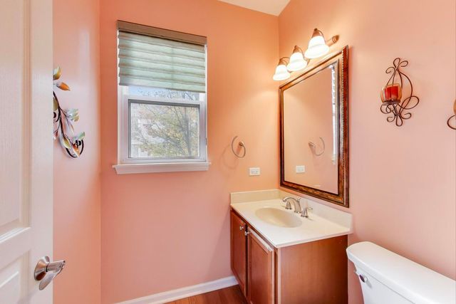 934 Tuscany Drive, Streamwood, IL 60107