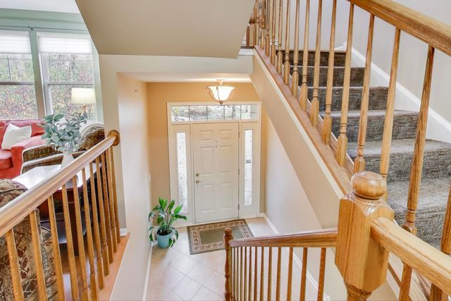 934 Tuscany Drive, Streamwood, IL 60107