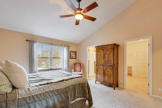 934 Tuscany Drive, Streamwood, IL 60107