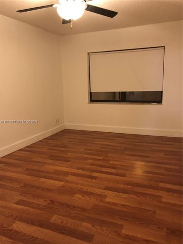 8290 Lake Dr 349, Doral, FL 33166