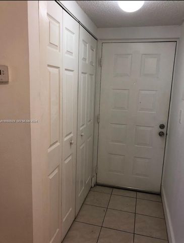 8290 Lake Dr 349, Doral, FL 33166