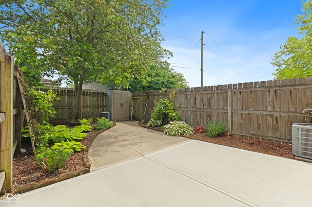 2721 Country Estates Drive, Indianapolis, IN 46227