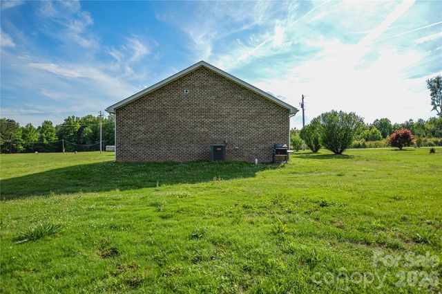 1341 Mcrae Avenue 8, Wadesboro, NC 28170