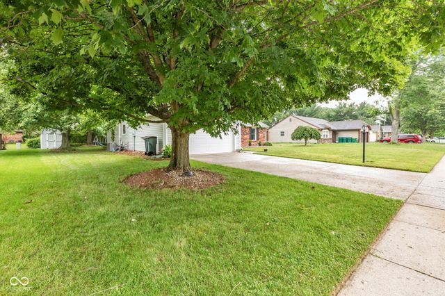 1043 Briarwood Drive, Brownsburg, IN 46112