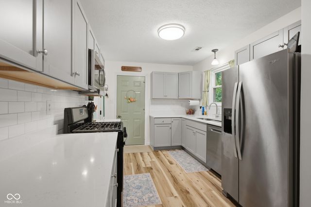 1043 Briarwood Drive, Brownsburg, IN 46112