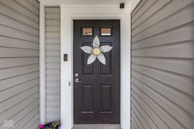 1043 Briarwood Drive, Brownsburg, IN 46112