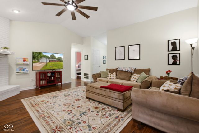 1043 Briarwood Drive, Brownsburg, IN 46112