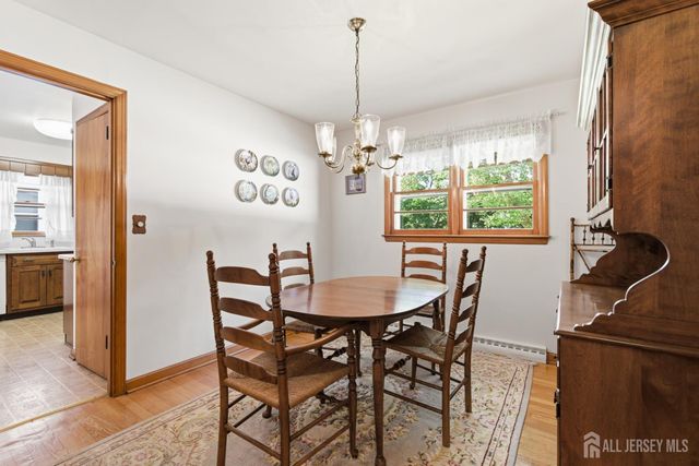 35 Lee Avenue, Sayreville, NJ 08879
