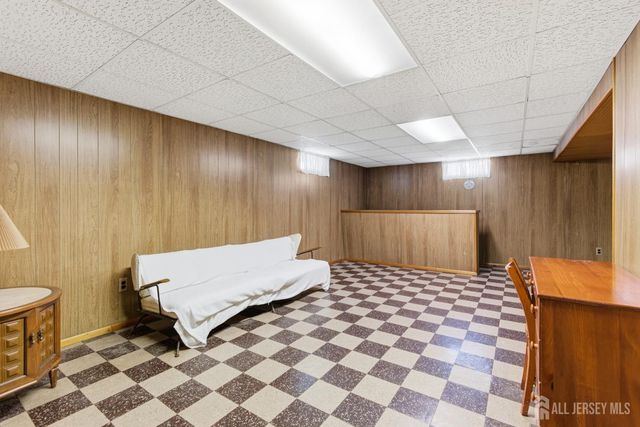 35 Lee Avenue, Sayreville, NJ 08879