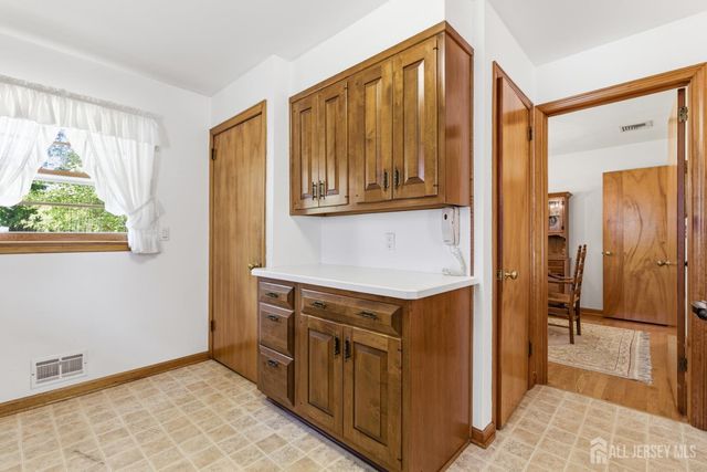 35 Lee Avenue, Sayreville, NJ 08879