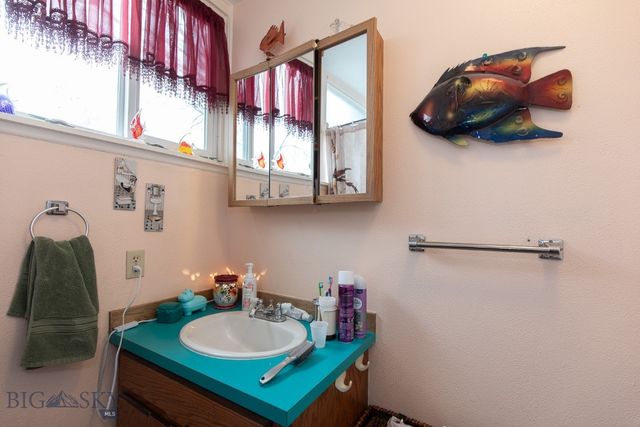 110 E Hamilton, Sheridan, MT 59749