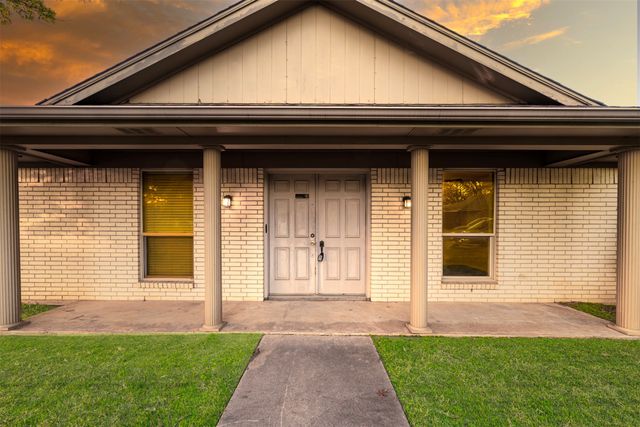 1307 Glassboro Circle, Arlington, TX 76015