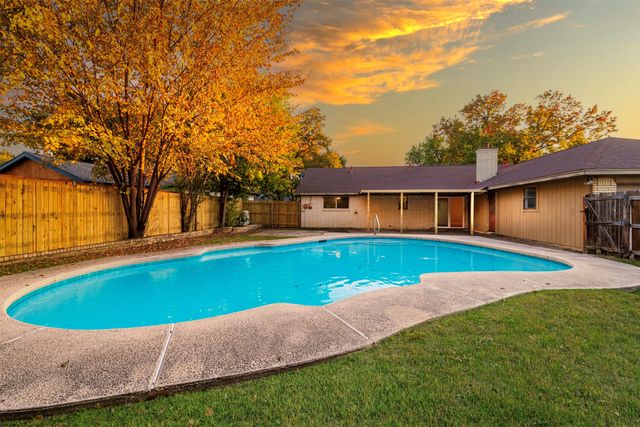 1307 Glassboro Circle, Arlington, TX 76015