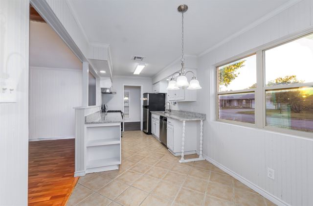 1307 Glassboro Circle, Arlington, TX 76015