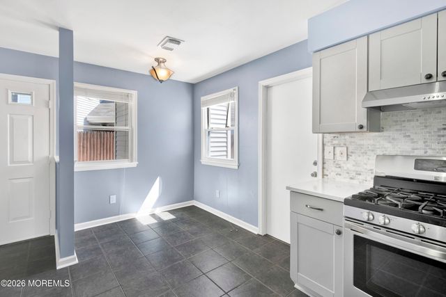 6 Stowe Court, Freehold, NJ 07728