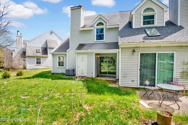 6 Stowe Court, Freehold, NJ 07728