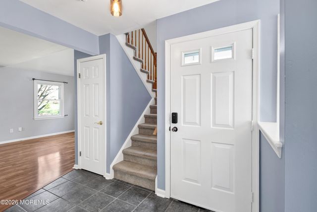 6 Stowe Court, Freehold, NJ 07728