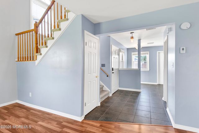 6 Stowe Court, Freehold, NJ 07728