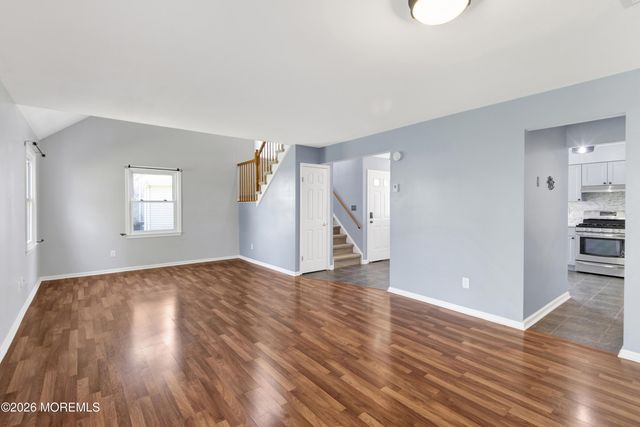 6 Stowe Court, Freehold, NJ 07728