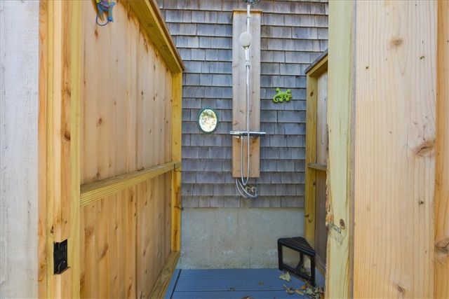 128 Maple Avenue, Little Compton, RI 02837