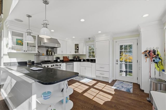 128 Maple Avenue, Little Compton, RI 02837