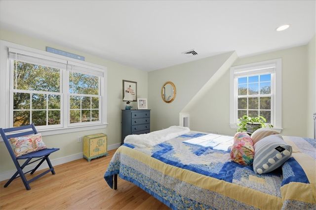 128 Maple Avenue, Little Compton, RI 02837