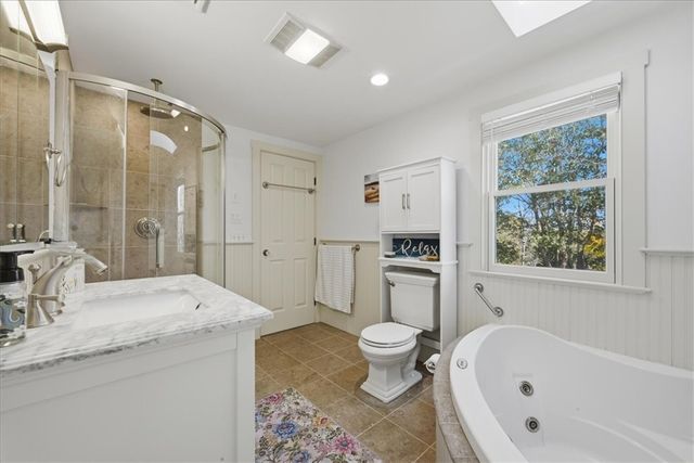 128 Maple Avenue, Little Compton, RI 02837