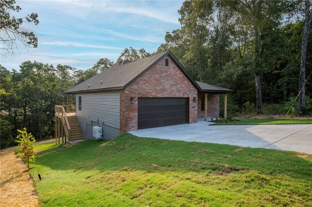 8 Epping Drive, Bella Vista, AR 72714