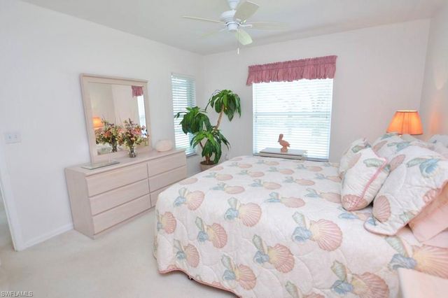 113 Wading Bird Cir Apt 102, Naples, FL 34110