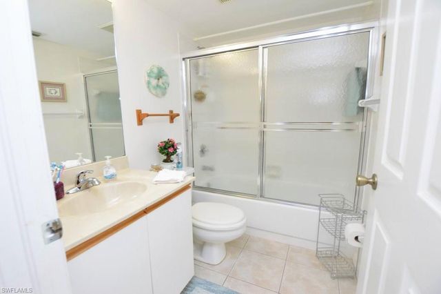 113 Wading Bird Cir Apt 102, Naples, FL 34110