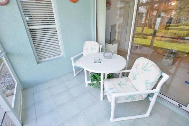 113 Wading Bird Cir Apt 102, Naples, FL 34110