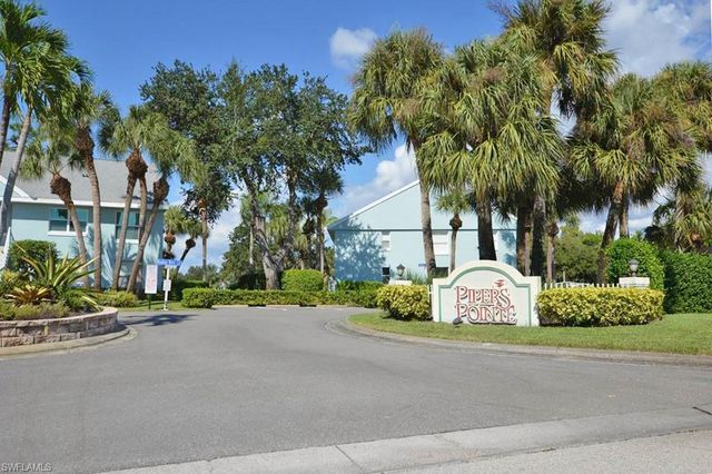 113 Wading Bird Cir Apt 102, Naples, FL 34110