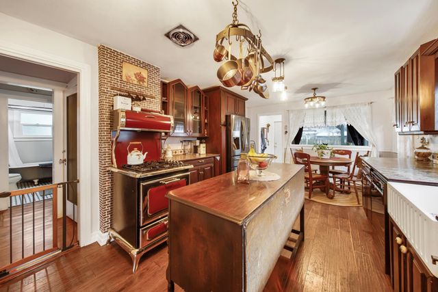 2517 E Illinois Ave, Spokane, WA 99207