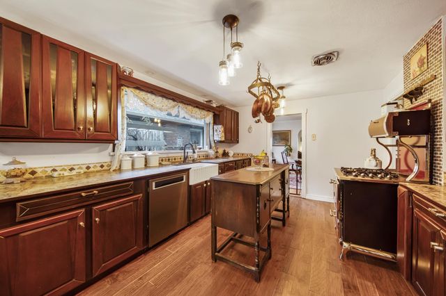 2517 E Illinois Ave, Spokane, WA 99207