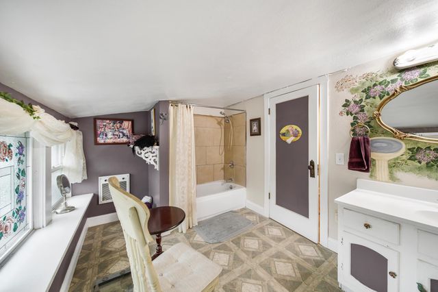 2517 E Illinois Ave, Spokane, WA 99207