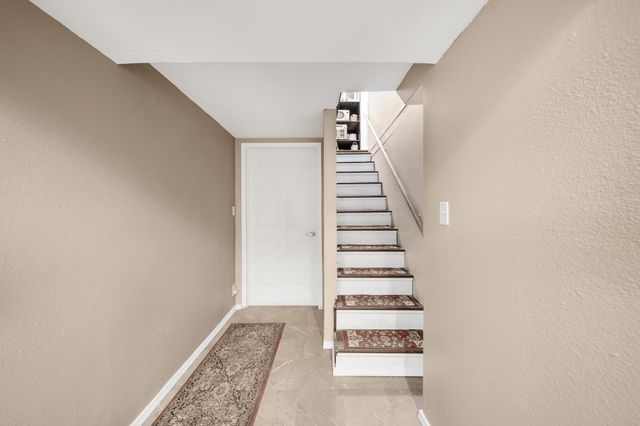 2517 E Illinois Ave, Spokane, WA 99207