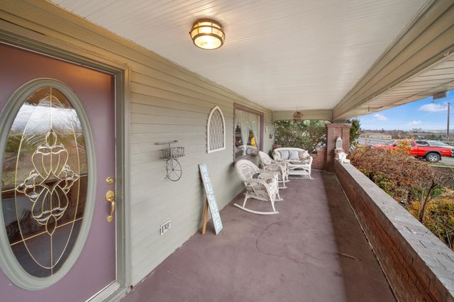 2517 E Illinois Ave, Spokane, WA 99207