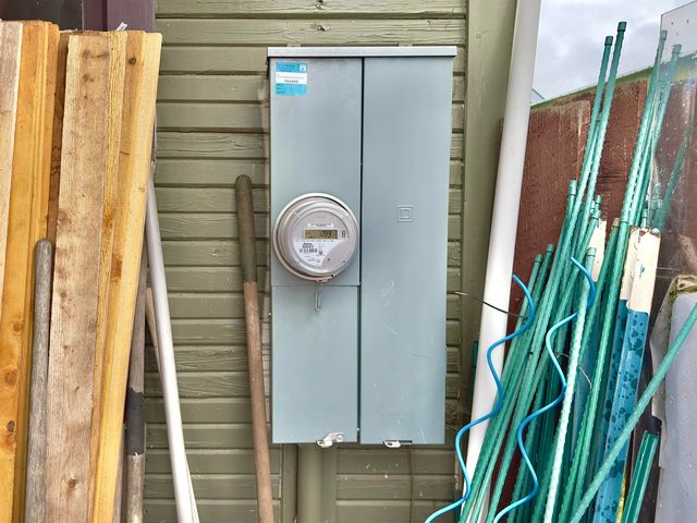 2517 E Illinois Ave, Spokane, WA 99207