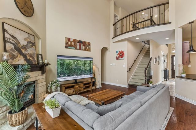 205 E Adelanta PL, Round Rock, TX 78681