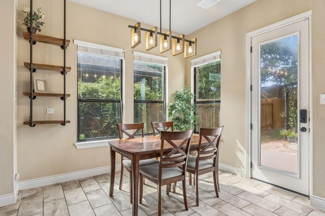 205 E Adelanta PL, Round Rock, TX 78681