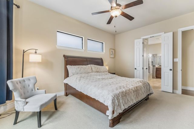 205 E Adelanta PL, Round Rock, TX 78681