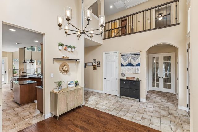 205 E Adelanta PL, Round Rock, TX 78681