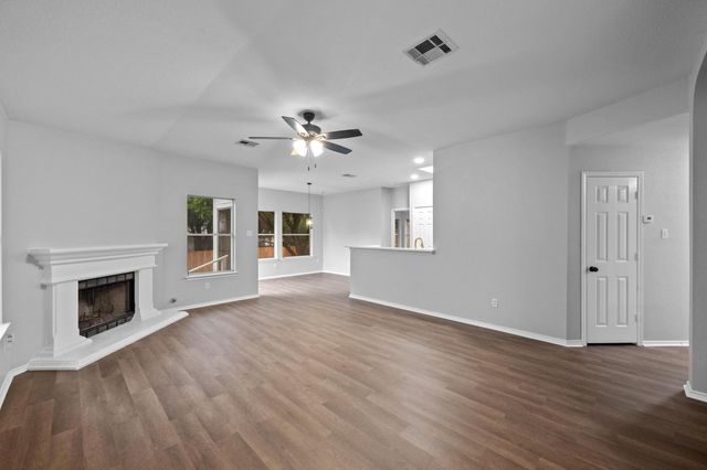 8943 W Hove LOOP, Austin, TX 78749