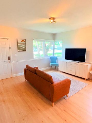 201 Flagler Dr 201, Miami Springs, FL 33166