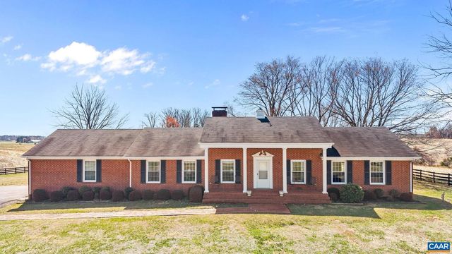 3258 W RIVER RD, Scottsville, VA 24590